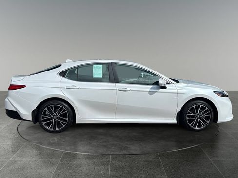 Used 2026 Toyota Camry XLE AWD/4WD image 10