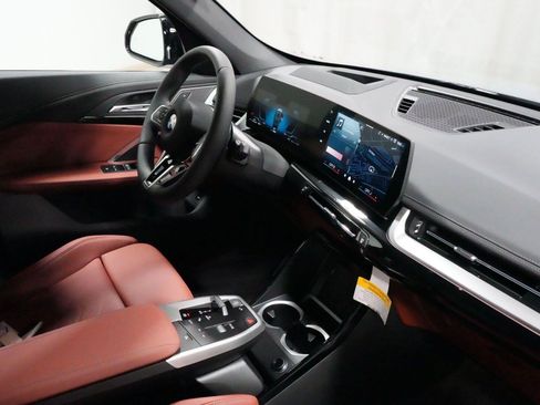 New 2027 BMW X1 xDrive28i AWD/4WD image 6