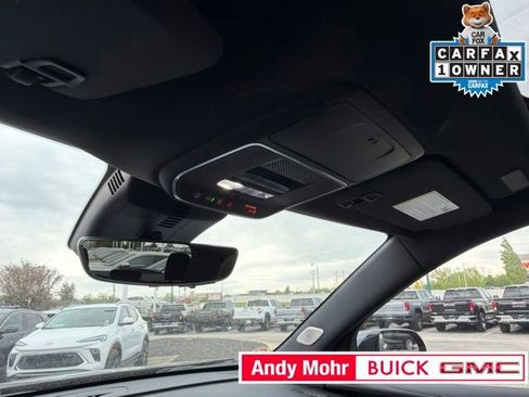 Used 2025 Buick Enclave Avenir AWD/4WD image 22
