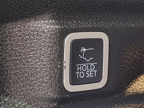 Certified 2022 Jeep Grand Cherokee L Limited image 13