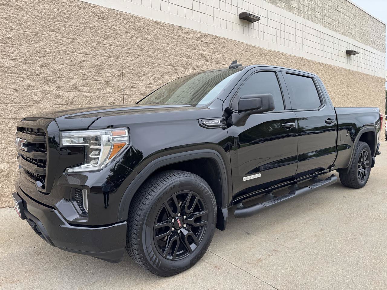 Used 2019 GMC Sierra 1500 Elevation w/ Elevation Value Package AWD/4WD image 3