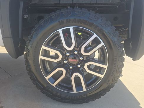 New 2026 GMC Sierra 1500 AT4 AWD/4WD image 33