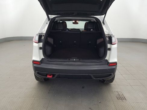 Used 2022 Jeep Cherokee Trailhawk w/ Premium Leather Package AWD/4WD image 29