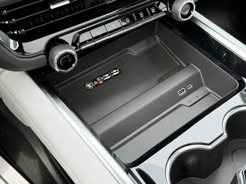 New 2026 Chevrolet Tahoe Premier AWD/4WD image 35