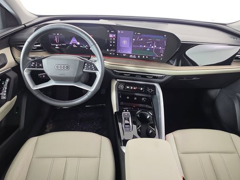 Certified 2025 Audi Q5 Premium w/ Convenience Package AWD/4WD image 37