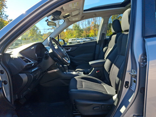 Used 2022 Subaru Forester Premium AWD/4WD image 16