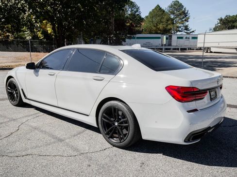Used 2018 BMW 750i image 14
