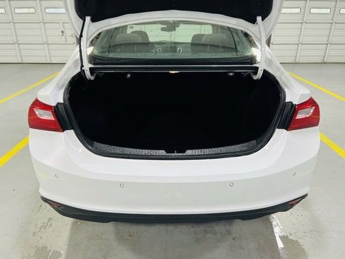 Used 2024 Chevrolet Malibu LT image 9
