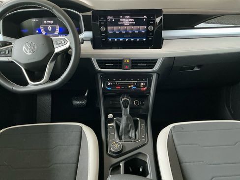 New 2025 Volkswagen Taos SE image 11