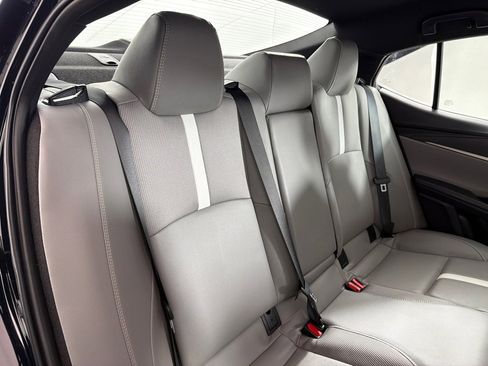 Used 2025 Toyota Camry SE FWD image 21