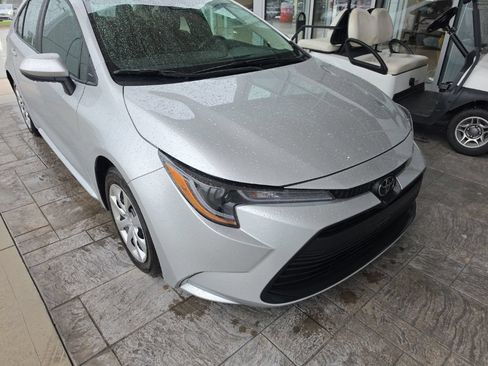 Used 2024 Toyota Corolla LE FWD image 6