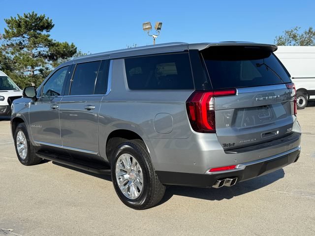 Used 2025 GMC Yukon XL Denali AWD/4WD image 7