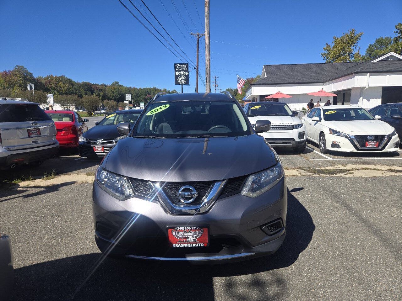 Used 2015 Nissan Rogue SV AWD/4WD image 2