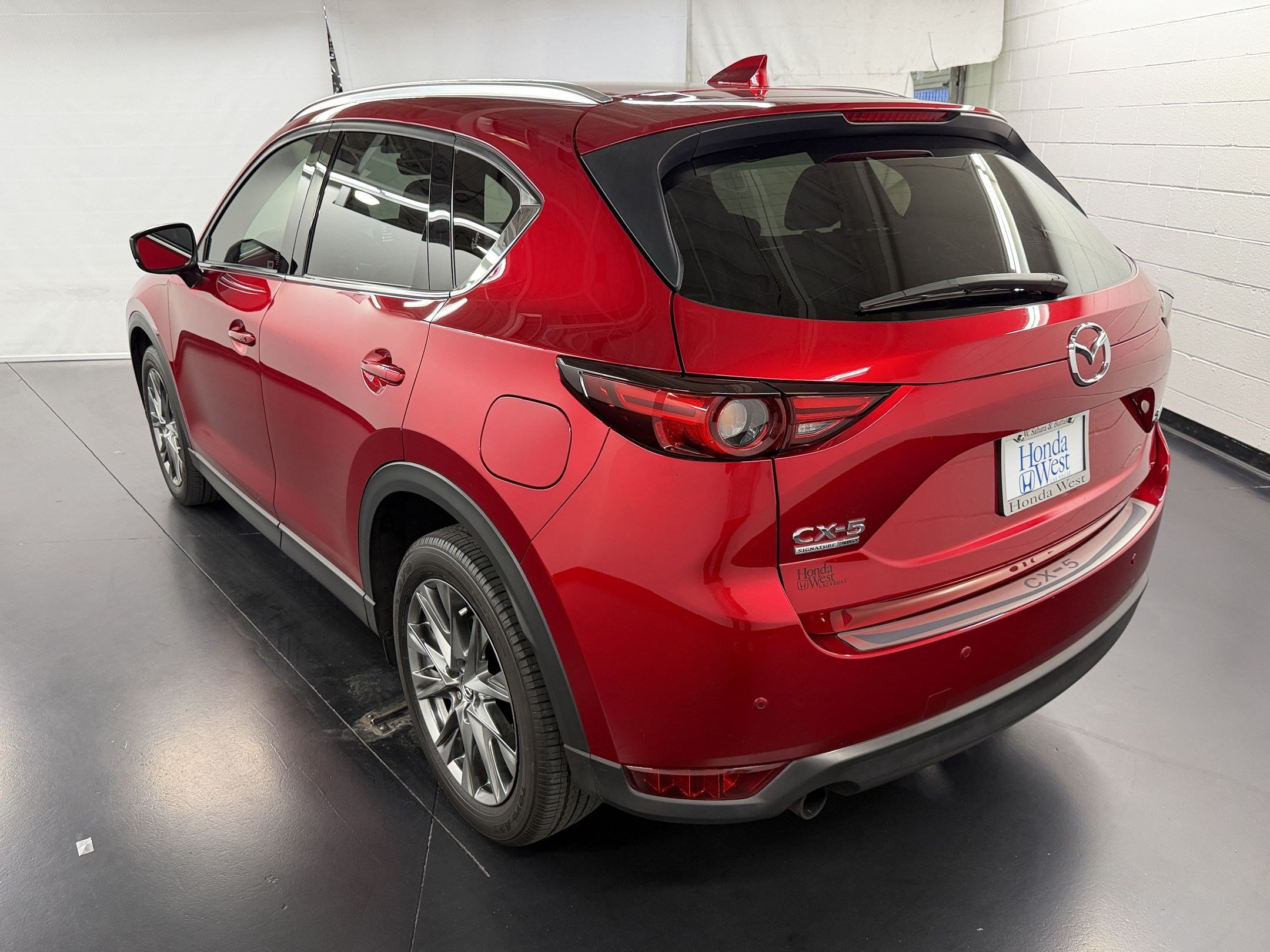 Used 2021 MAZDA CX-5 Signature AWD/4WD image 3