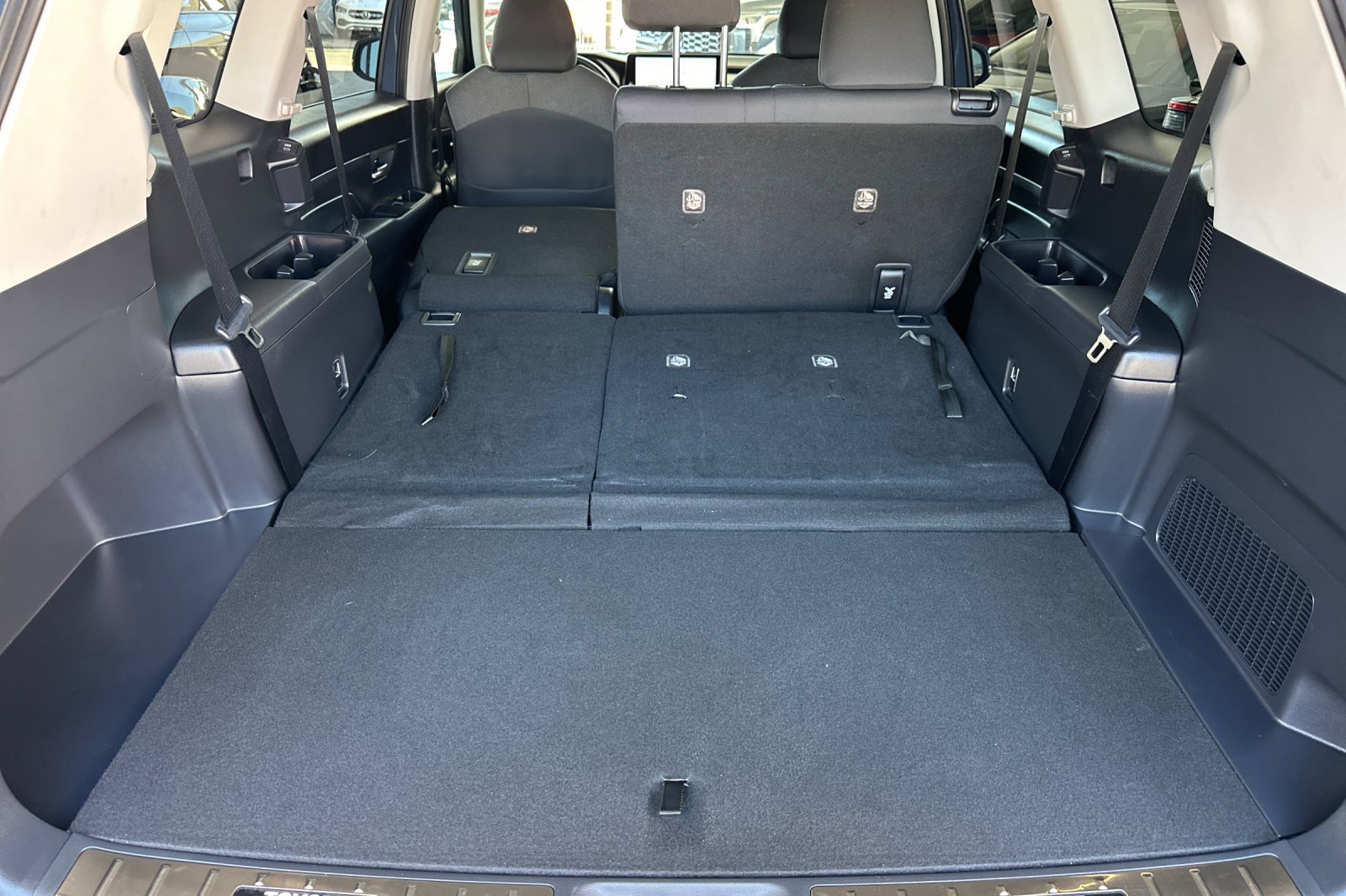 Certified 2025 Toyota Grand Highlander FWD image 18