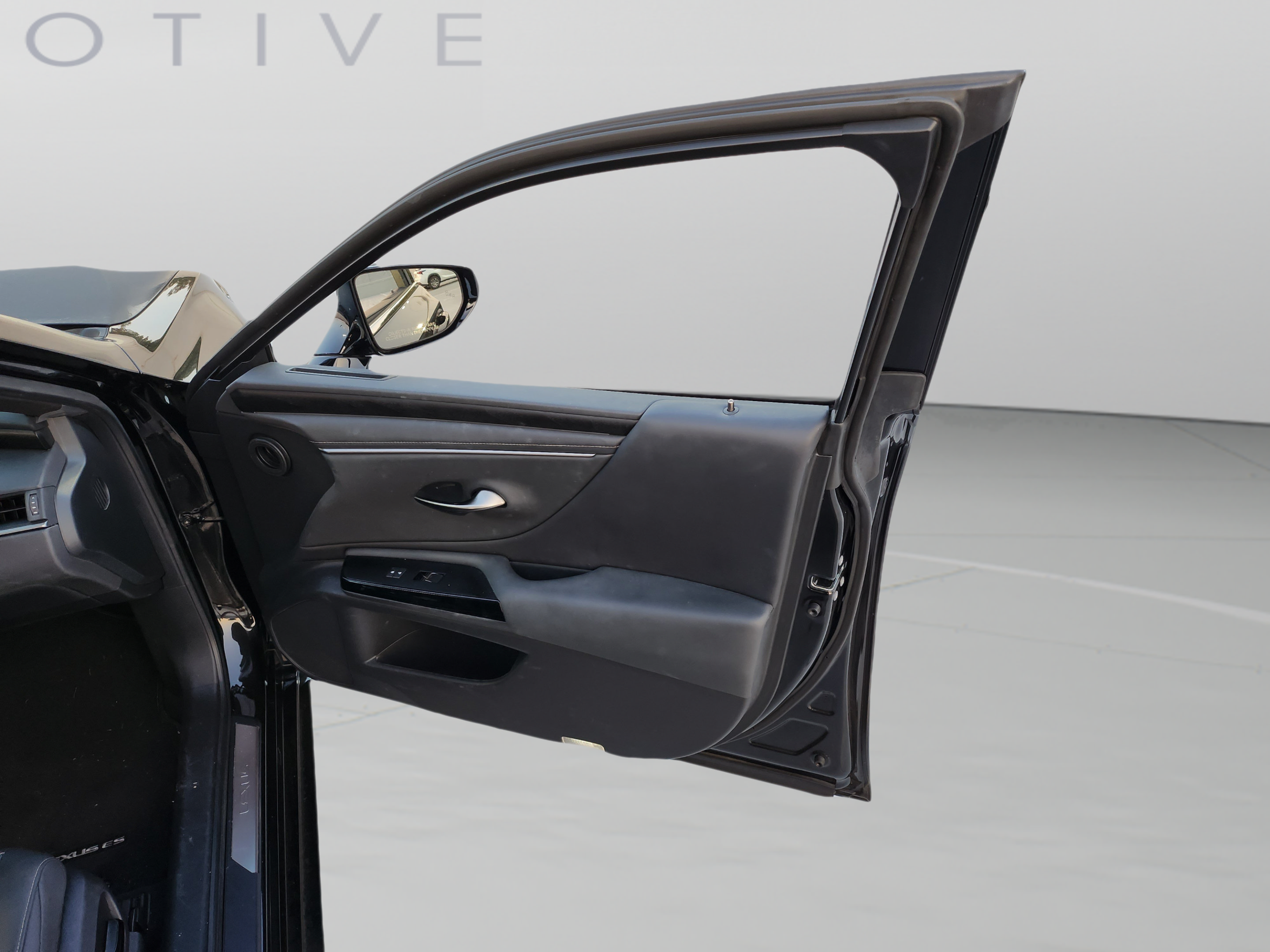 Certified 2024 Lexus ES 350 w/ Technology Package FWD image 23