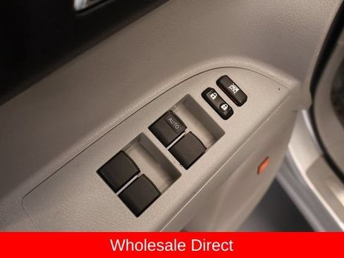 Used 2010 Toyota Highlander Limited AWD/4WD image 10