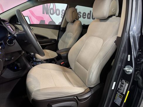 Used 2017 Hyundai Santa Fe Sport image 17