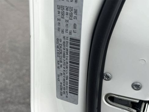 Used 2020 Jeep Compass Limited AWD/4WD image 32