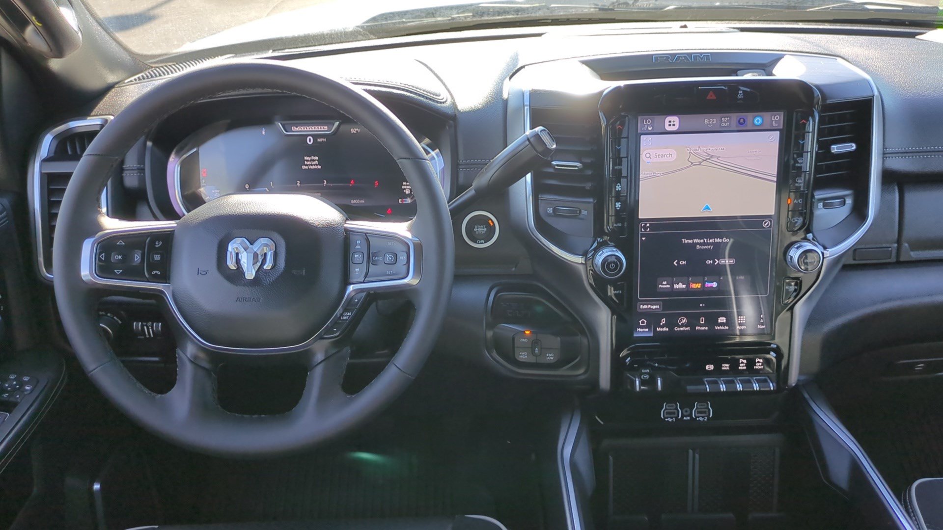 Used 2025 RAM 2500 Laramie AWD/4WD image 26