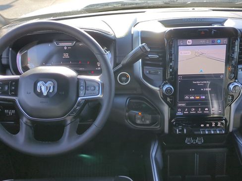 Used 2025 RAM 2500 Laramie AWD/4WD image 26