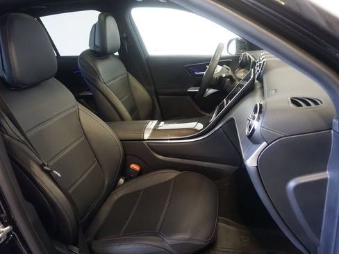 Used 2024 Mercedes-Benz GLC 300 4MATIC image 22