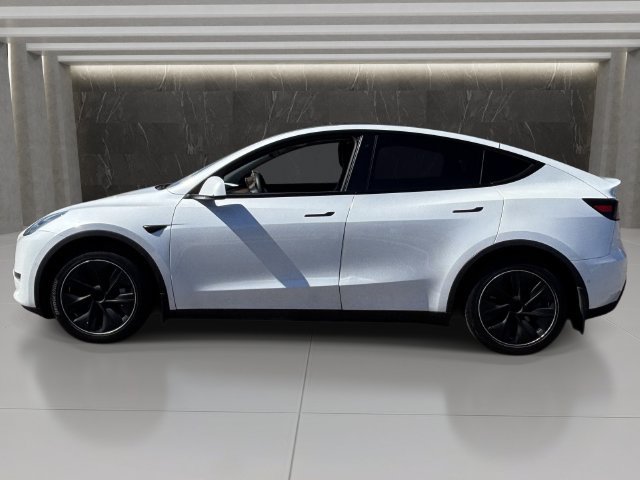 Used 2020 Tesla Model Y Long Range AWD/4WD image 2