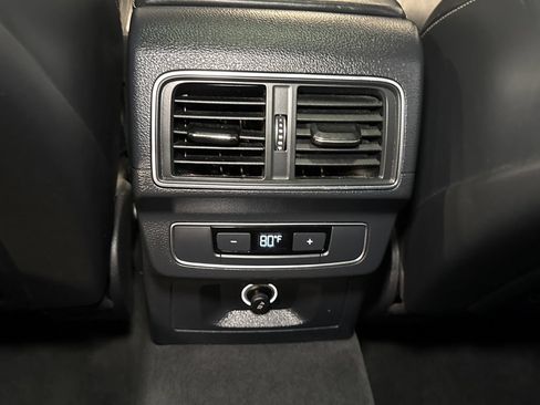 Used 2018 Audi SQ5 Prestige w/ Prestige Package AWD/4WD image 9