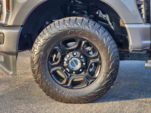 Used 2024 Ford F250 XL w/ STX Appearance Package image 9