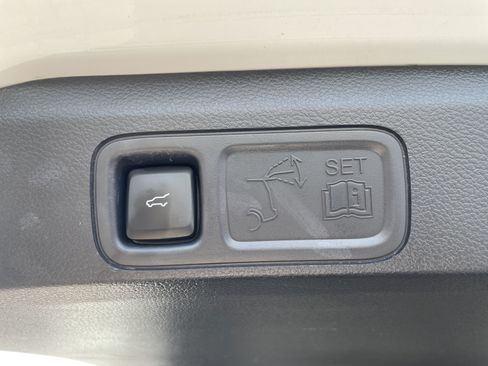 Used 2024 Ford Expedition Limited AWD/4WD image 37