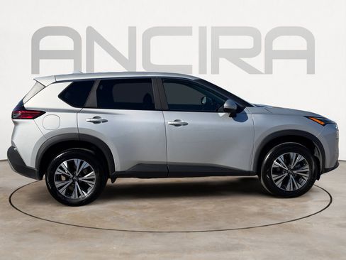 Used 2023 Nissan Rogue SV image 12