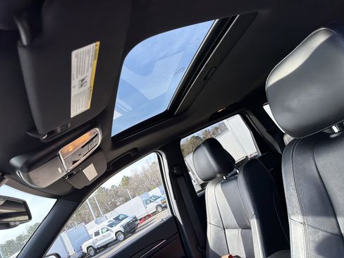 Used 2014 Jeep Grand Cherokee Limited image 19