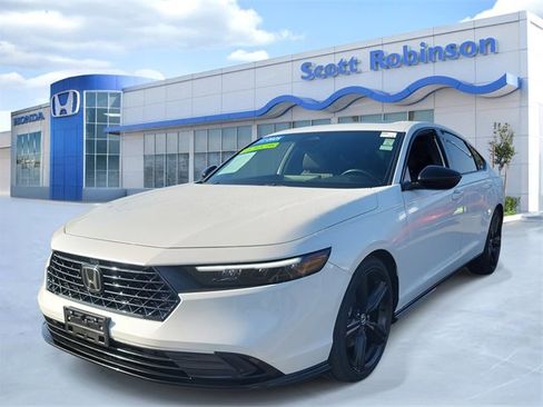 Certified 2025 Honda Accord Sport image 2