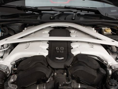 Used 2014 Aston Martin Vanquish Coupe RWD image 25
