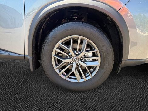 Used 2026 Nissan Rogue S FWD image 11