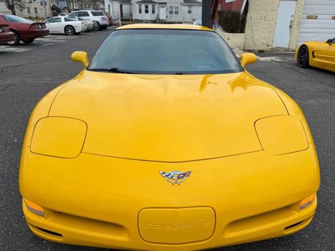 Used 2003 Chevrolet Corvette Coupe w/ Preferred Equipment Group image 4