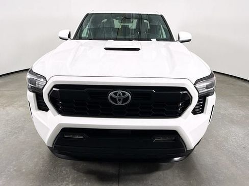 Certified 2024 Toyota Tacoma TRD Sport AWD/4WD image 3
