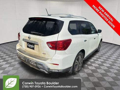 Used 2017 Nissan Pathfinder S AWD/4WD image 7