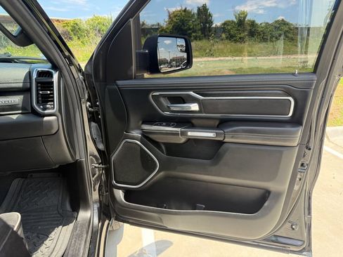 Used 2023 RAM 1500 Laramie AWD/4WD image 31