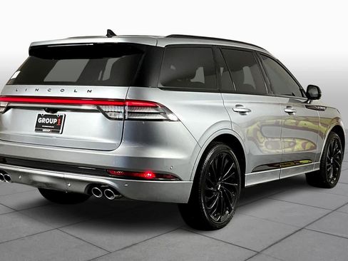 Used 2024 Lincoln Aviator Black Label w/ Jet Package image 11