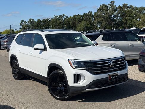 New 2026 Volkswagen Atlas SE AWD/4WD image 3