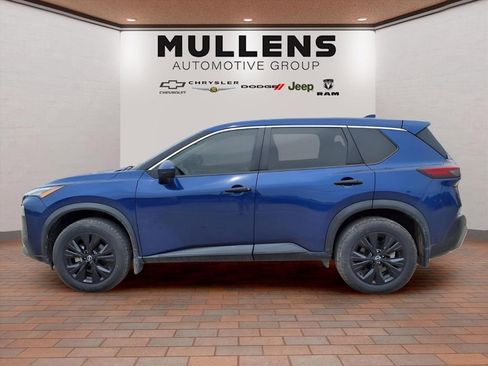 Used 2022 Nissan Rogue SV FWD image 8