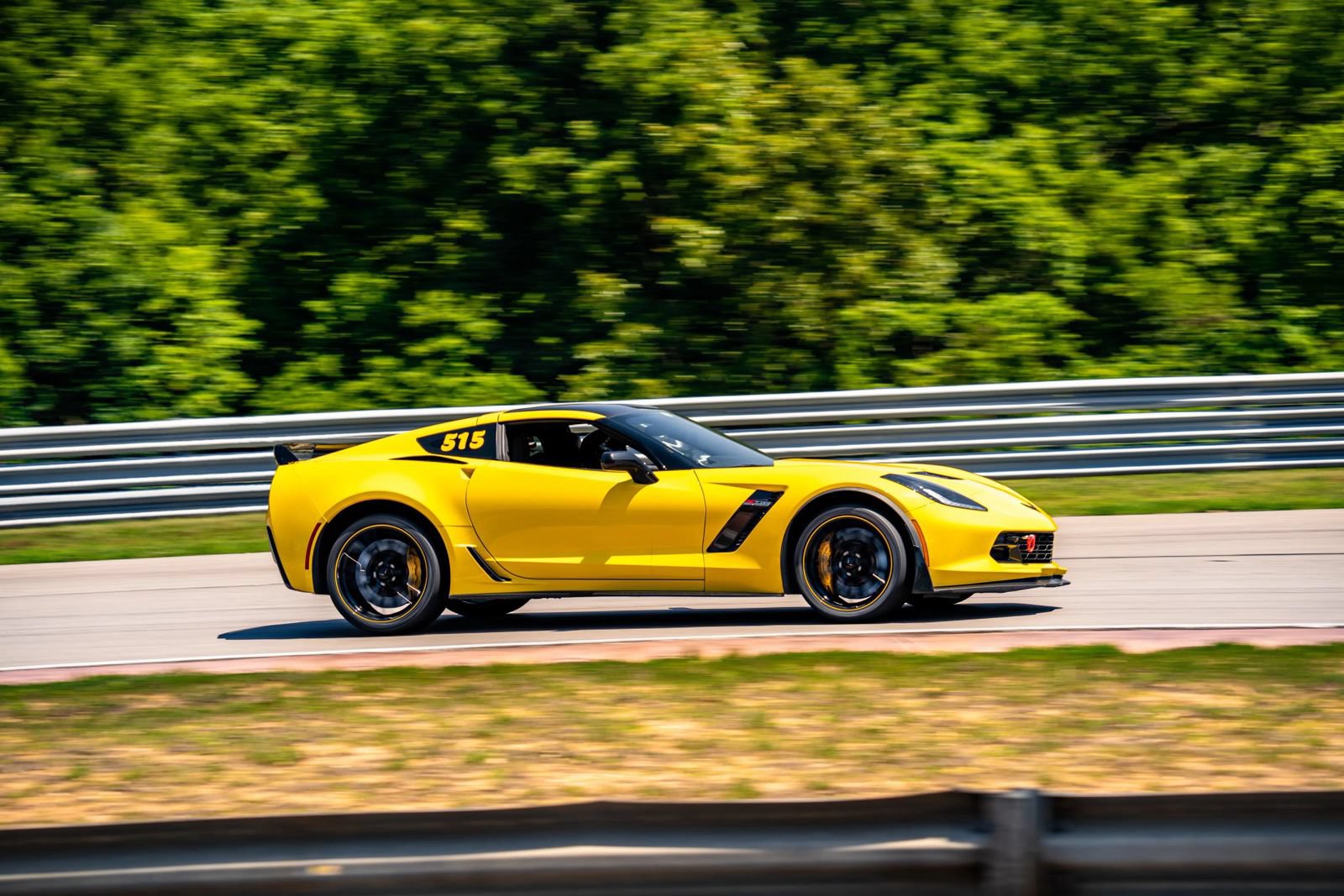Used 2018 Chevrolet Corvette Z06 RWD image 2