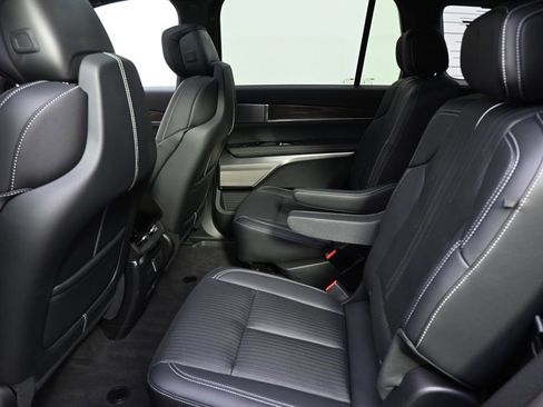 New 2026 Cadillac Vistiq Sport w/ LPO, Floor Liner Package image 21