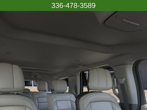New 2026 Lincoln Navigator Premiere AWD/4WD image 22