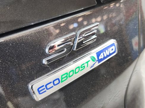 Used 2017 Ford Escape SE AWD/4WD image 25