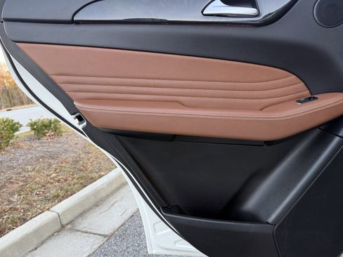 Used 2019 Mercedes-Benz GLE 43 AMG GLE 43 AMG image 44