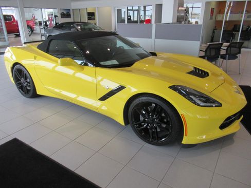 Used 2019 Chevrolet Corvette Stingray Convertible w/ 2LT Preferred Equipment Group image 2