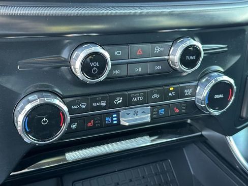 Used 2025 Ford F150 Raptor AWD/4WD image 19