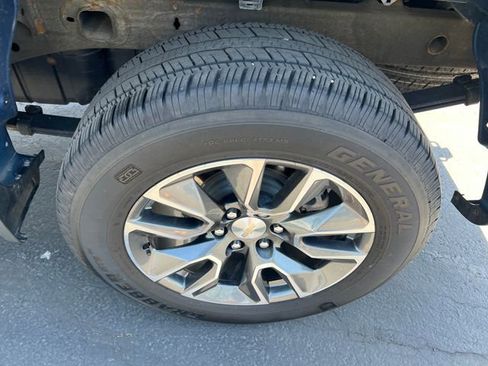 Certified 2024 Chevrolet Silverado 1500 LT AWD/4WD image 22